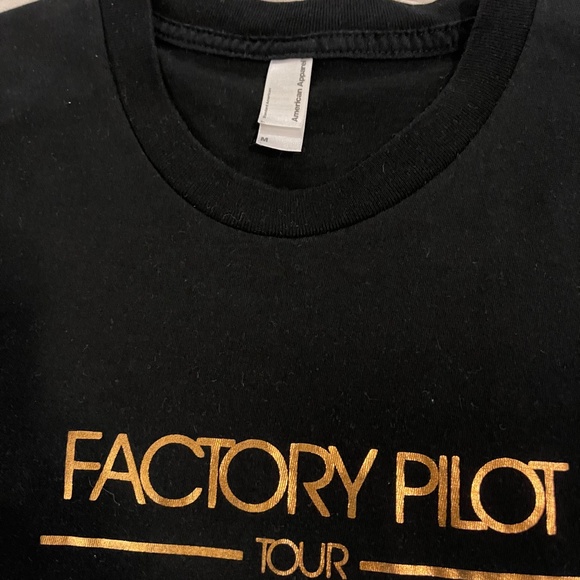 Rare Oakley Factory Pilot Tour promotional t-shirt - Picture 3 of 4